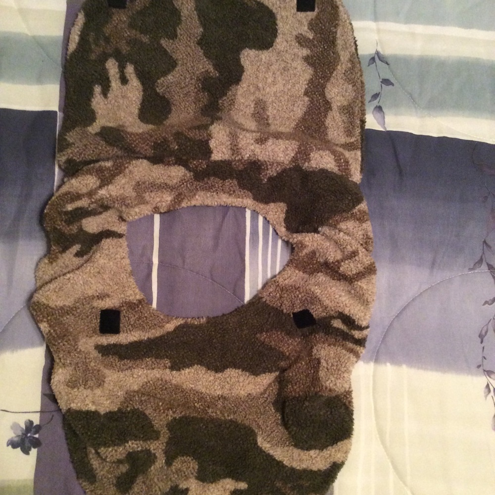 Cabela’s Infant Seat Cover - Picture 2 of 4